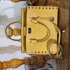 Micheal kors Sylvie satchel